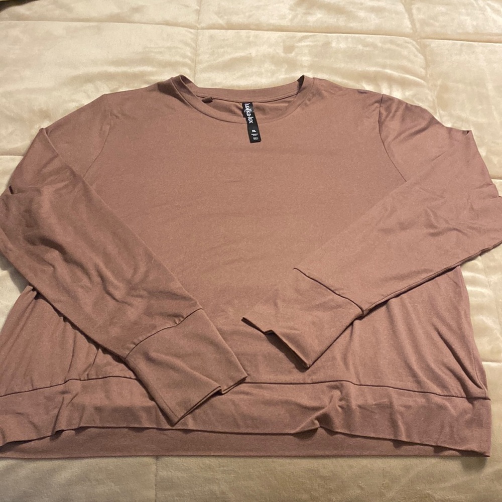 Lukka.lux women’s XL long sleeves 92% polyester tan/brown ahirt